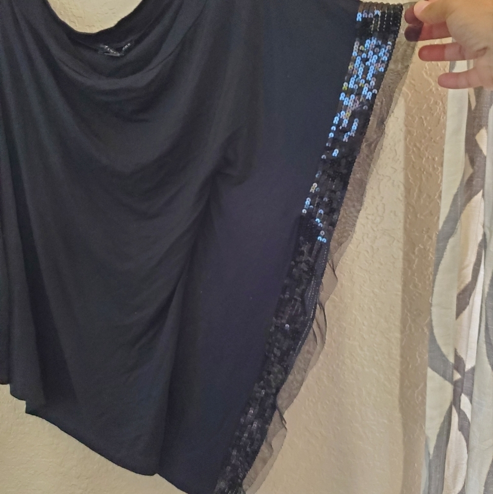 ❤️Host Pick❤️Forever21 Off shoulder Sequin Flowy Top Size L - Picture 2 of 3